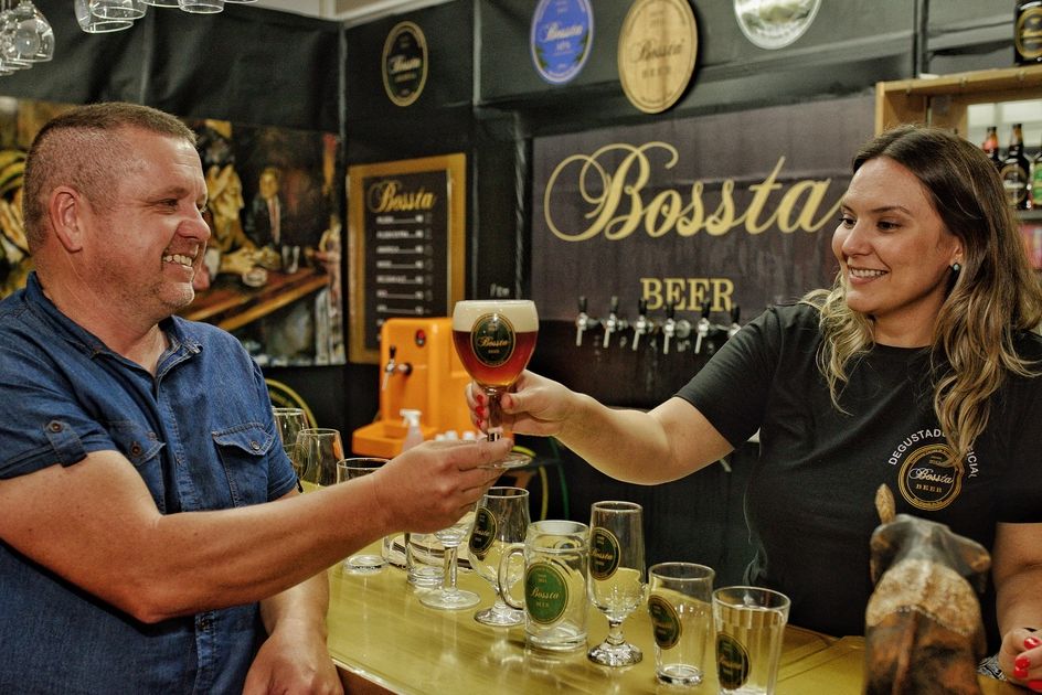 Festival De Cervejas Artesanais Iniciou Novidades Do Universo