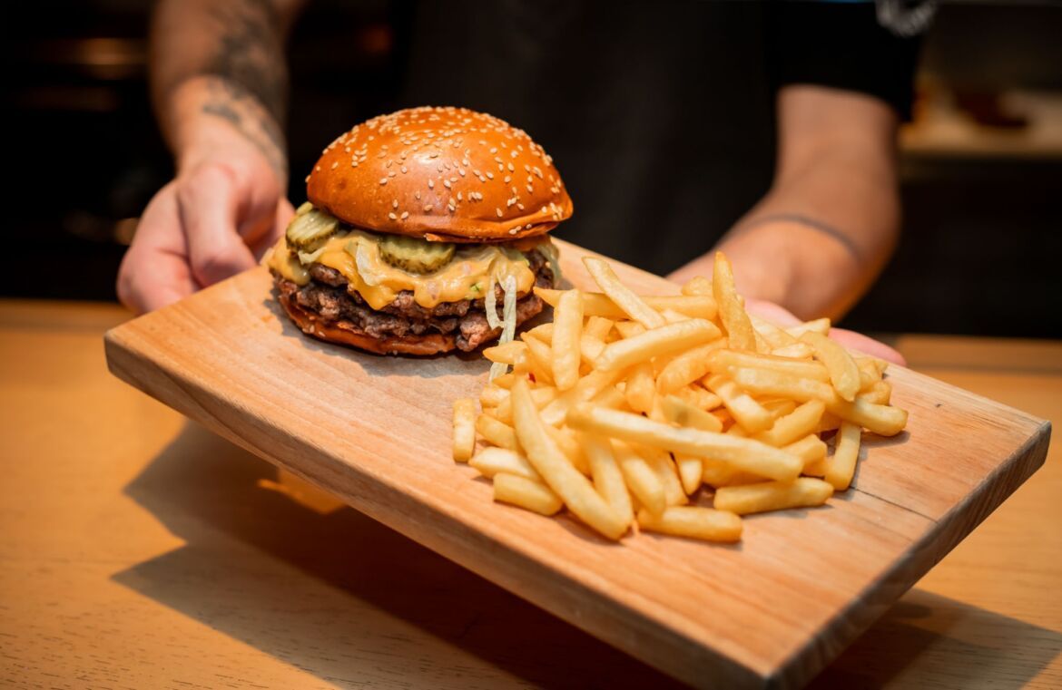 Fábrica Gourmet Hamburgueria tem o melhor hambúrguer de