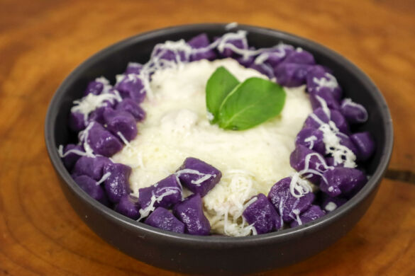 SEVEN-GOURMET-Nhoque-de-batata-doce-ao-Bechamel-de-castanhas-e-frango—Foto-de-Cleiton-Thiele